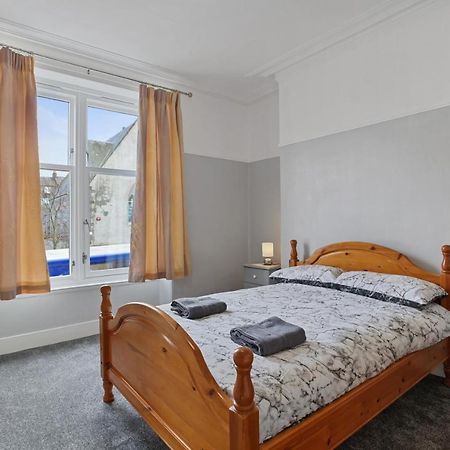 Lovely 3 Bedroom Apartment In Aberdeen Centre المظهر الخارجي الصورة