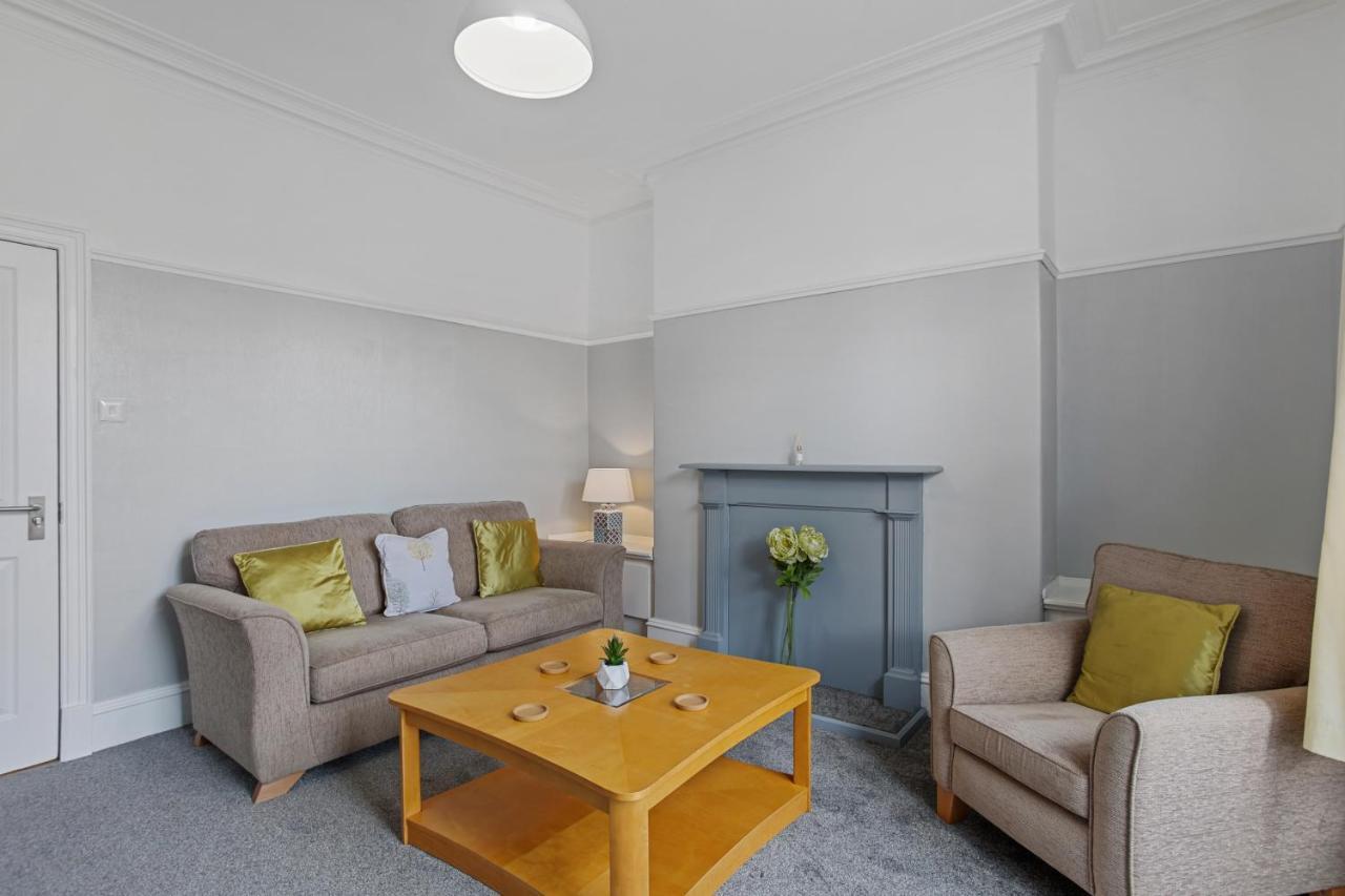 Lovely 3 Bedroom Apartment In Aberdeen Centre المظهر الخارجي الصورة